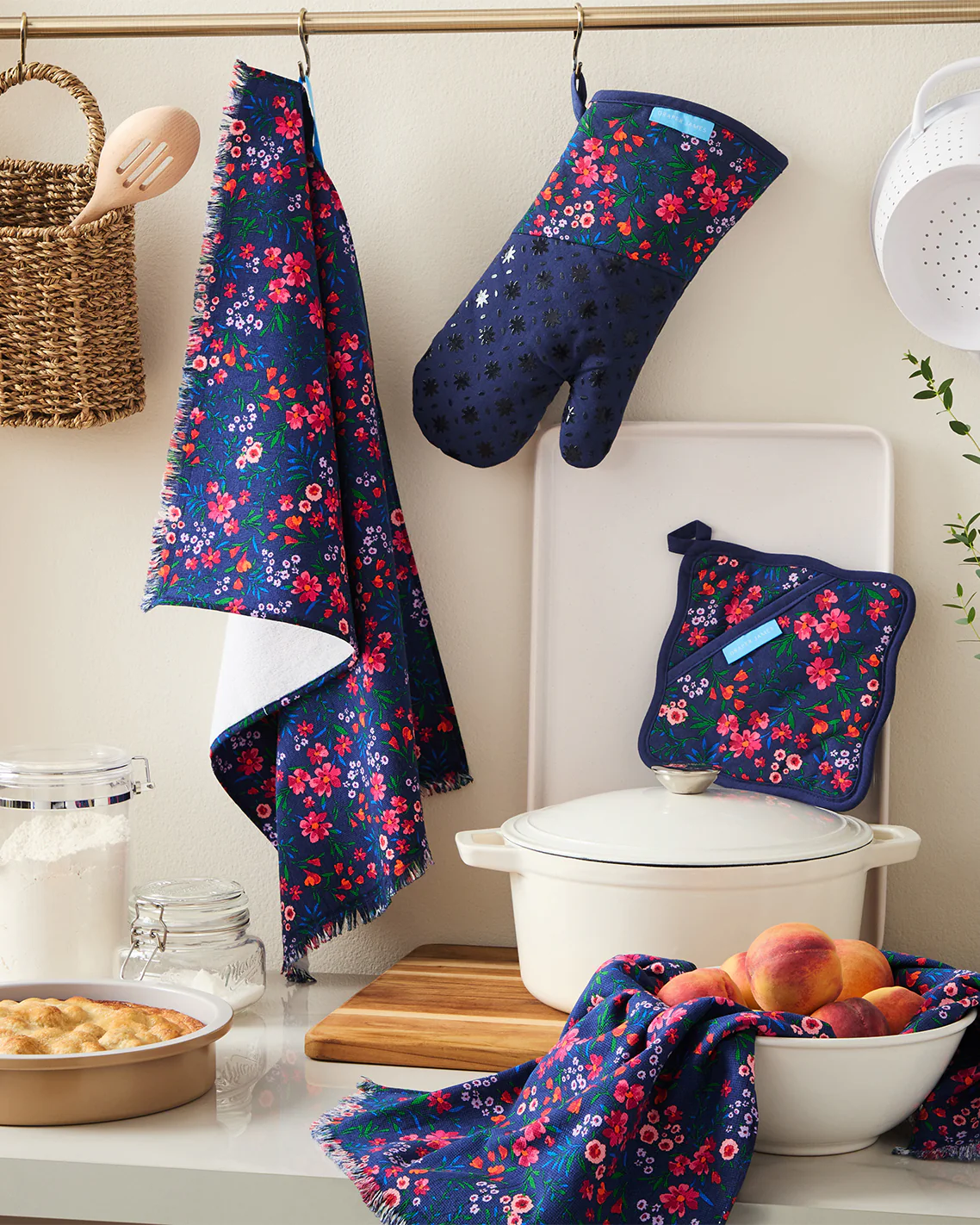 Navy Field Flowers Kitchen Set - Image 2